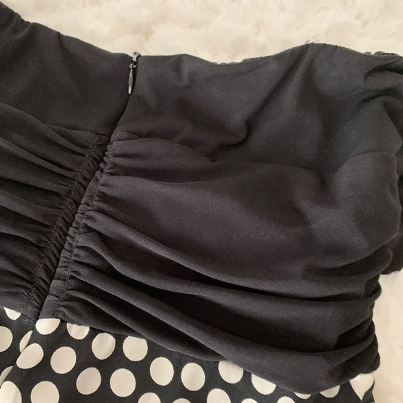 (Connected apparel) Woman’s dress with satin Skirt and a stretch on top - Picture 13 of 16